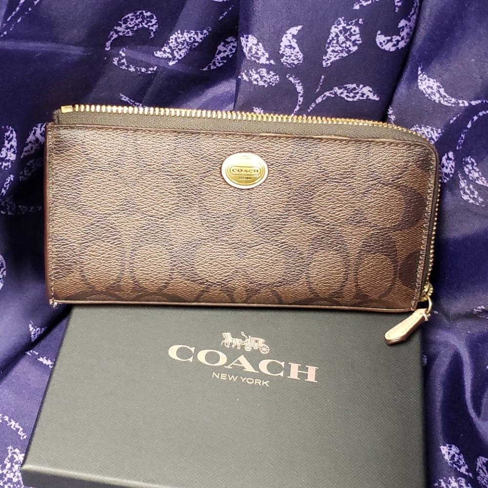 Coach wallet